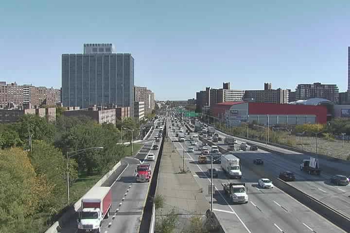 C5-LIE-15-WB_at_Queens_Blvd-Ex19 live camera view