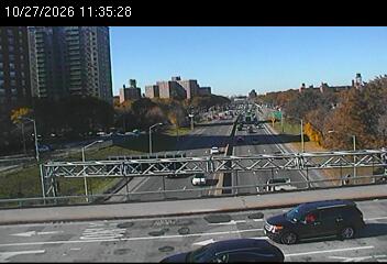 Bruckner Blvd E / White Plains Rd- Camera 1 live camera view