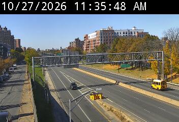 Bruckner Blvd E @ Castle Hill Ave live camera view