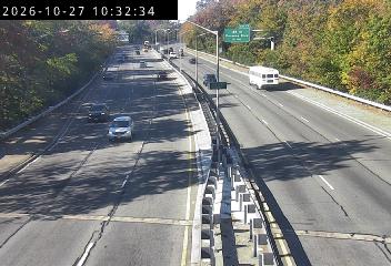 Grand Central Pkwy @ Midland Pkwy - 62.138 live camera view