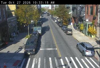 Metropolitan Ave @ Berry St live camera view