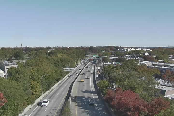 C5-BQE-44-Med_at_31st_Ave-Ex41 live camera view
