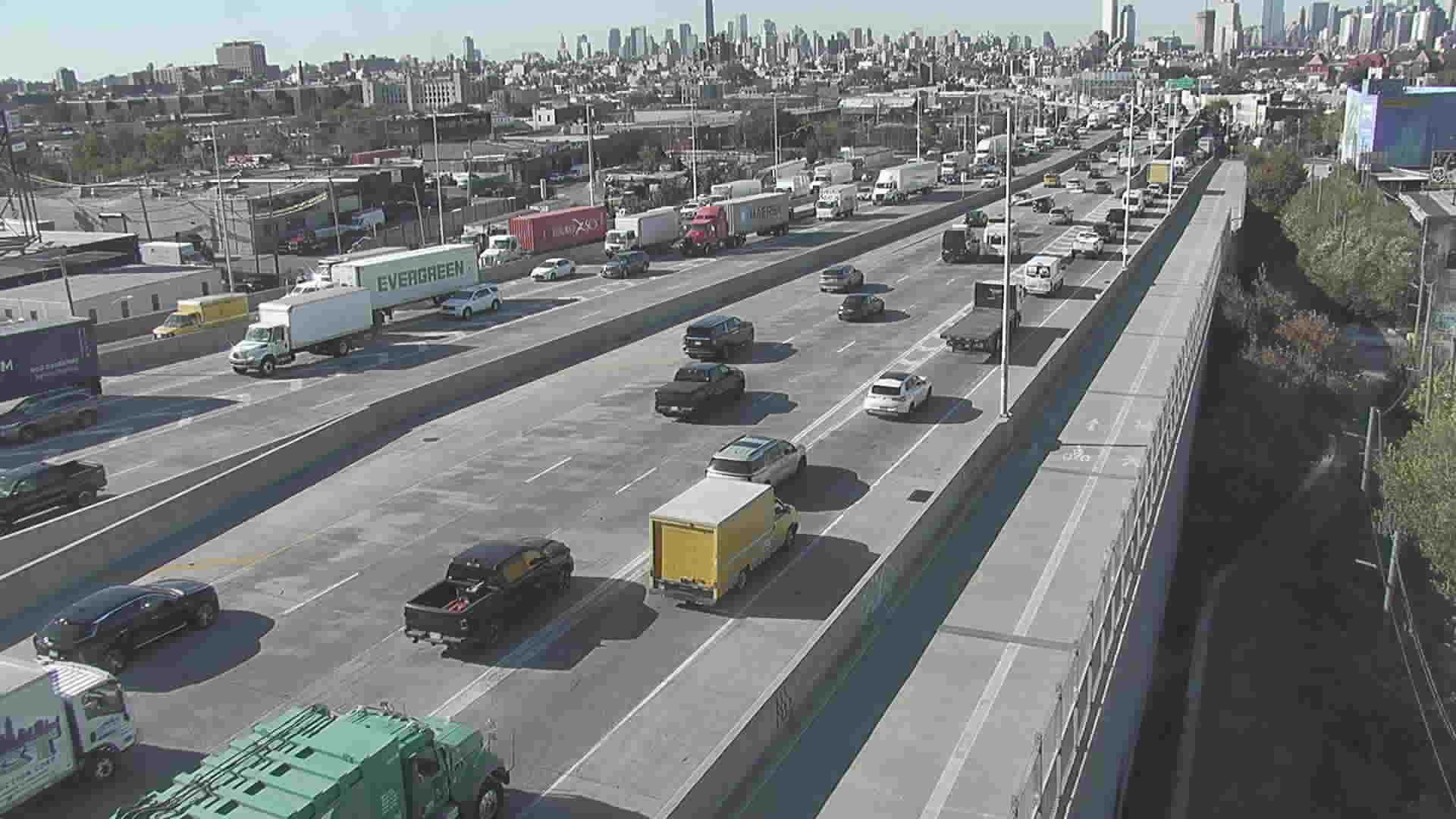C2-BQE-30B_W_at_Stewart Ave live camera view