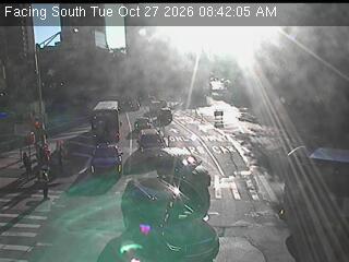 2 Ave @ 36 St-Midtown Tunnel live camera view