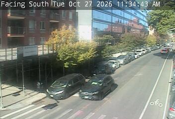 Roosevelt Ave @ Parsons Blvd live camera view