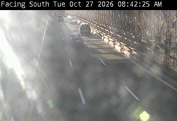 BB-26 South Rdwy @ West of Manhattan Twr live camera view