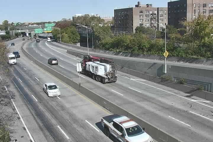 C5-BQE-39-WB_at_Broadway-Ex40 live camera view