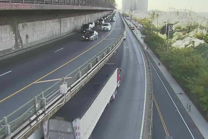 C2-BQE-11-WB_at_Furmn_St_UP-Ex28A live camera view