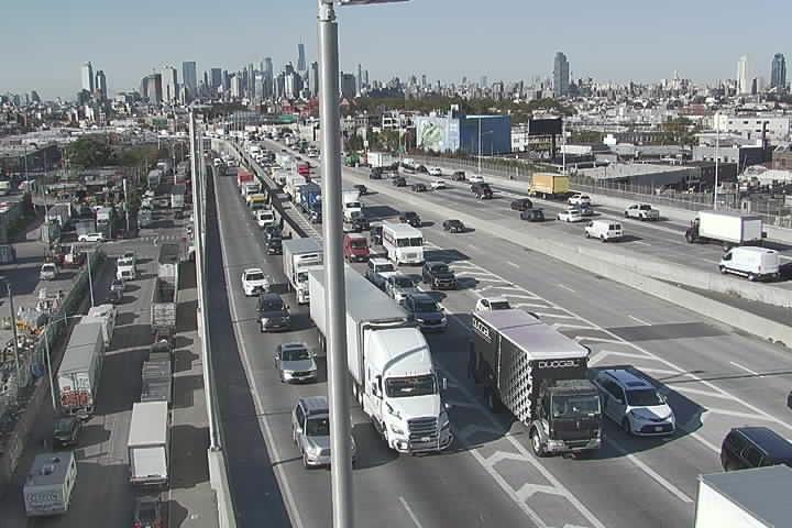 C2-BQE-30-EB_at_Stewrt_Ave_Kosc-Br live camera view