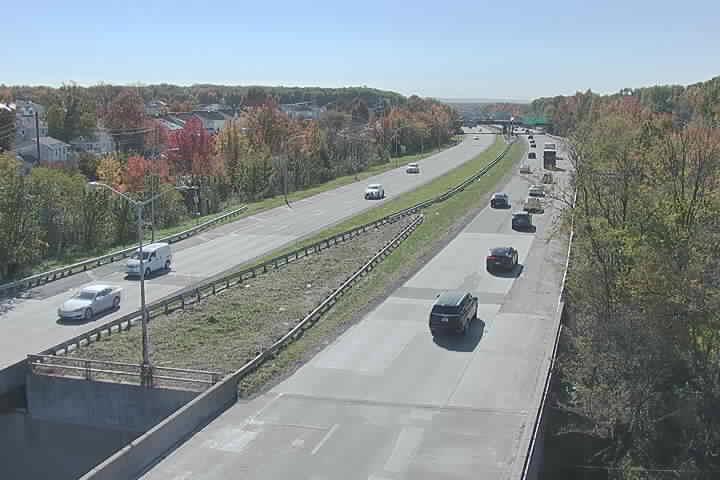 C3-WSE-02-SB_at_Woodrow_Rd-Ex3 live camera view