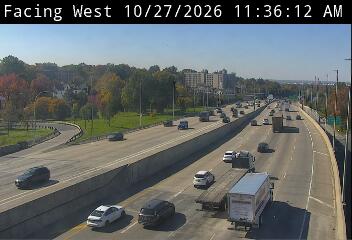 Staten Island Expy @ Slosson Ave live camera view