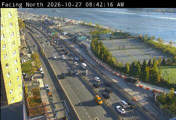 WBB - 5 NOR-5 @ Delancey St North/FDR live camera view