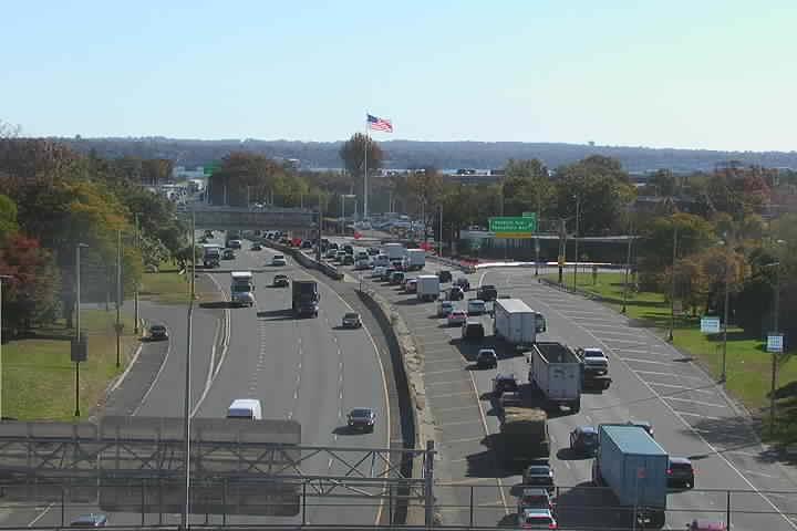 C1-CBX-18-Med_at_Pennyfield_Av-TNB live camera view