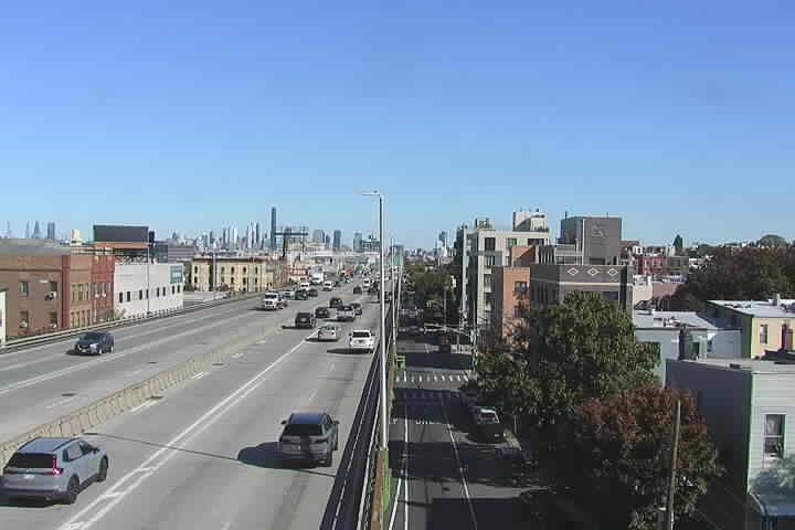 C2-GE-08_E_EB_at_54th_St live camera view