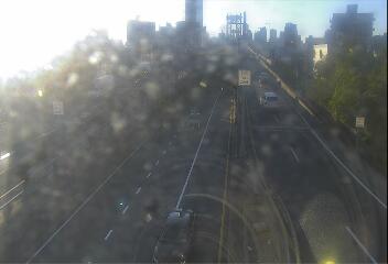 MHB-16A Manh East of Colonnade Entr live camera view