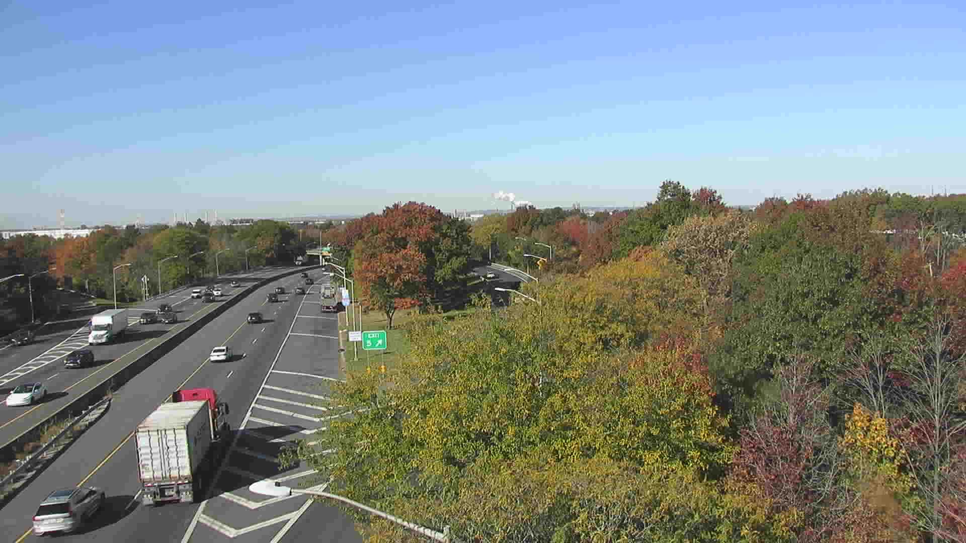 C3-SIE-03-WB_at_South_Ave-Ex5 live camera view