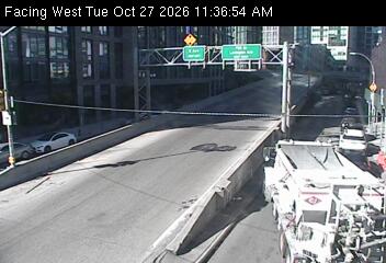 Bruckner Blvd @ Lincoln Ave live camera view