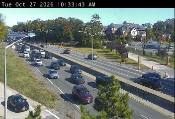 Cross Island Pkwy @ 113 Ave live camera view