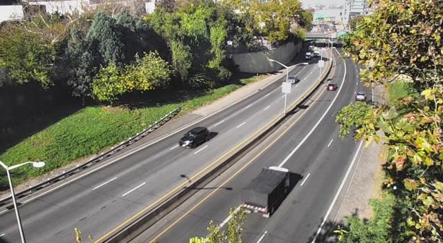 C2-PE-06-WB_at_6th_Ave-Ex2 live camera view