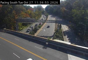 Cross Island Pkwy @ West Alley Rd live camera view