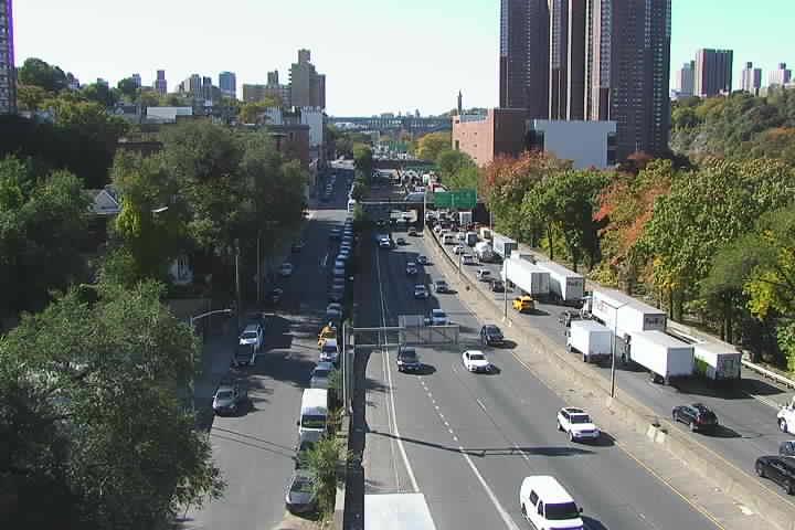 C1-MDE-11-NB_at_W.179th_St-Ex8 live camera view