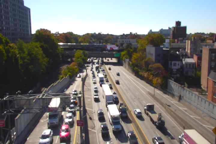 C5-BQE-38_E_at_Broadway live camera view