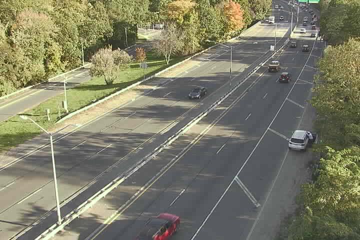 C5-CVE-01-SB_at_Union_Turnpike live camera view