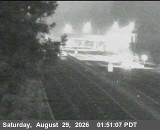 TV147 -- US-101 : South Of River Road live camera view