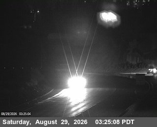 TV916 -- SR-85 : AT SARATOGA AV live camera view