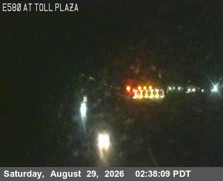 TVR45 -- I-580 : At Toll Plaza live camera view