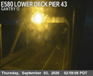 I-580 : Lower Deck Pier 43 live camera view