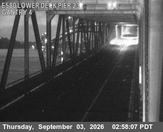 I-580 : Lower Deck Pier 23 live camera view